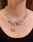 Milky tone necklace